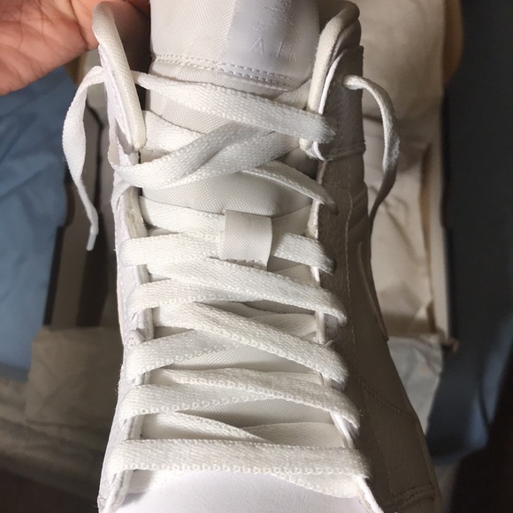 Jordan 1 MID White - Picture 4 of 4